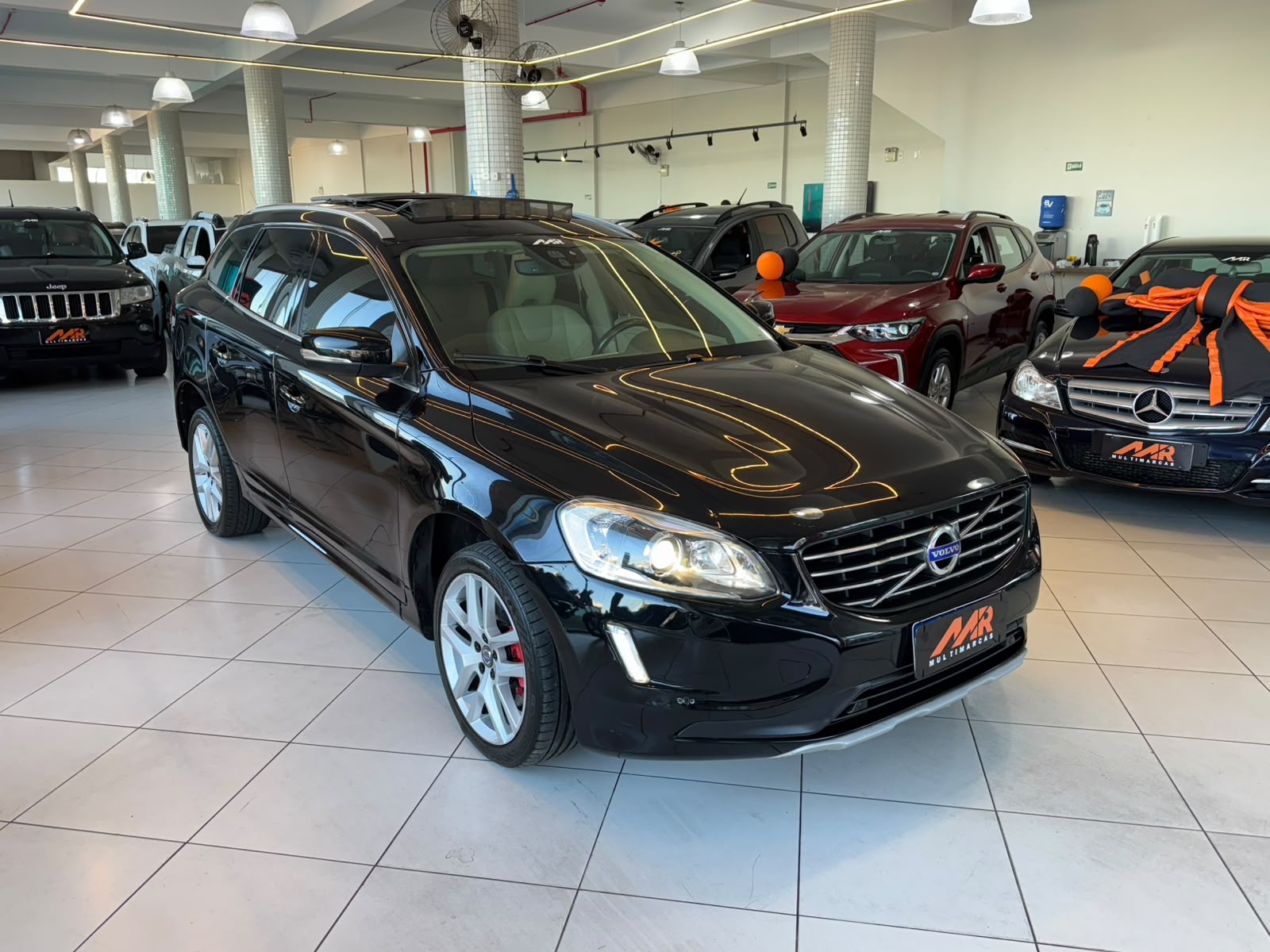 VOLVO XC60 2.0 T5 MOM